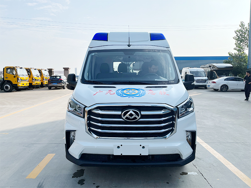 上汽大通V90救護(hù)車圖片3