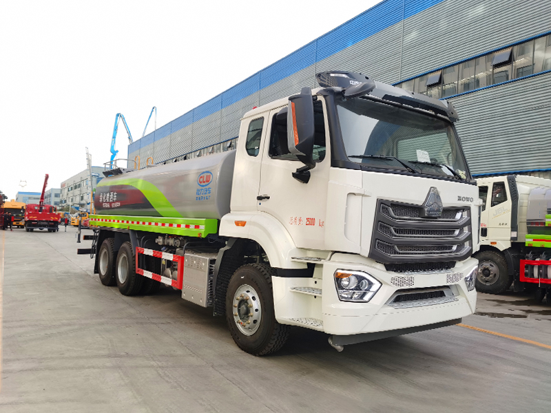 重汽豪沃后雙橋灑水車