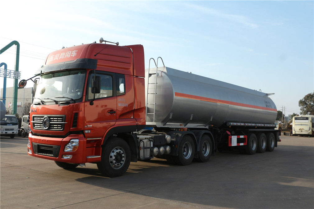 三橋半掛CLW9402GYYLV鋁合金運(yùn)油車圖片5