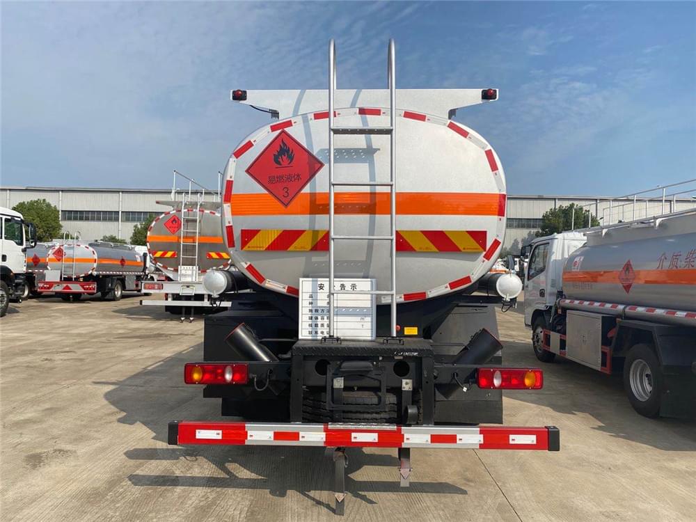 12.7方東風(fēng)天錦單橋國六油罐車圖片5